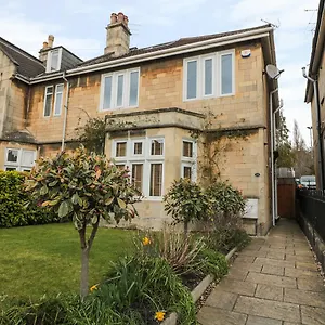 Holiday home 33 Crescent Gardens, Bath