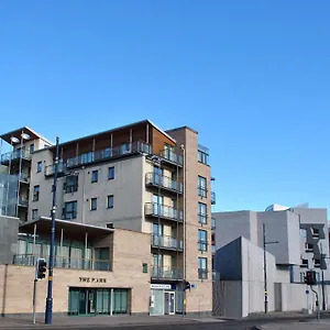 dreamhouse-apartments-edinburgh-holyrood-park.edinburghhotelsuk.org/